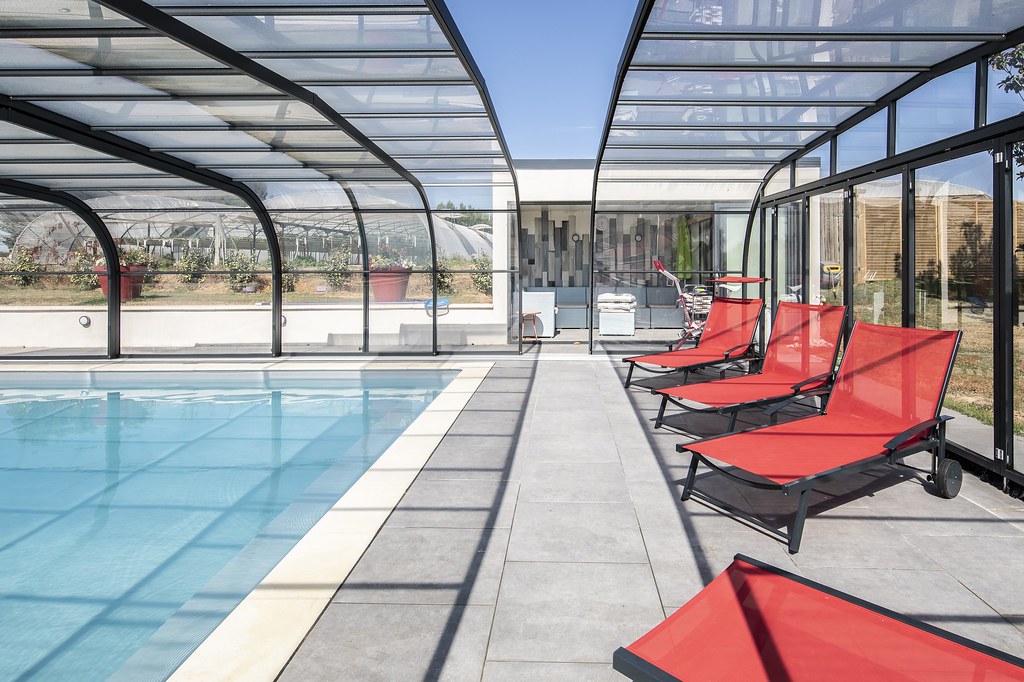ABRI DE PISCINE VUE INTERIEURE